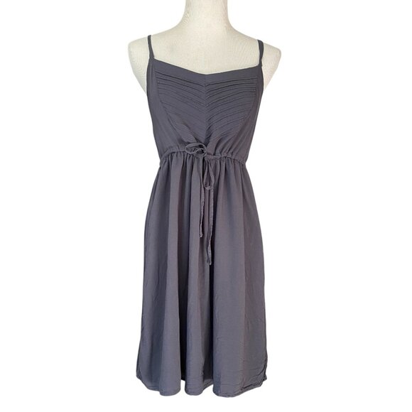 OLD NAVY - Gray Waist-Defined Embroidered Pleated Adjustable Strap Midi Dress S - Picture 1 of 8